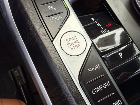 Used 2023 BMW 330i Sedan w/ Driving Assistance Package image 20