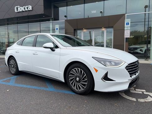 Used 2023 Hyundai Sonata SEL w/ Cargo Package FWD image 2