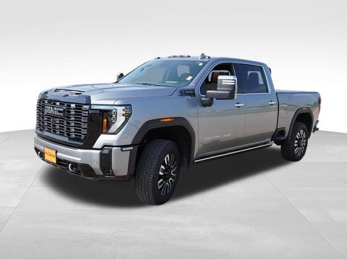 Used 2025 GMC Sierra 3500 Denali Ultimate AWD/4WD image 11