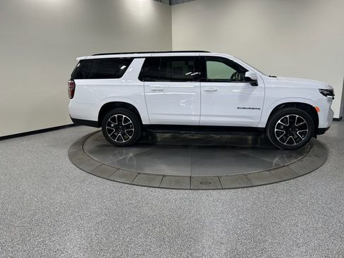 Used 2023 Chevrolet Suburban RST image 5