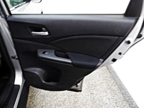 Used 2016 Honda CR-V LX image 12