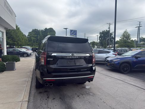 Used 2024 Chevrolet Tahoe Premier AWD/4WD image 4