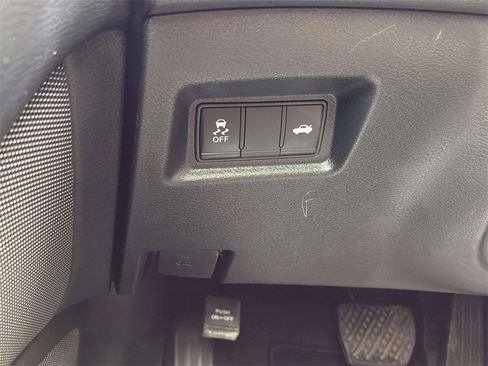 Used 2018 INFINITI Q50 Sport image 19