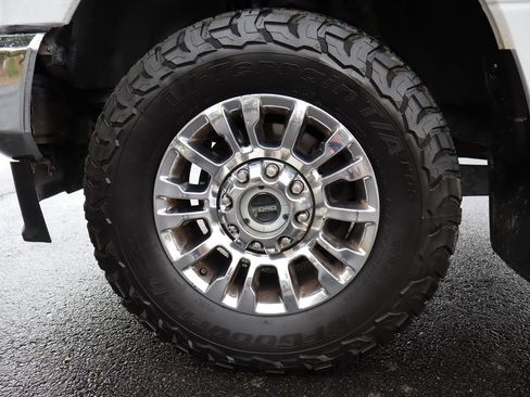 Used 2020 Ford F350 Lariat w/ Chrome Package AWD/4WD image 40