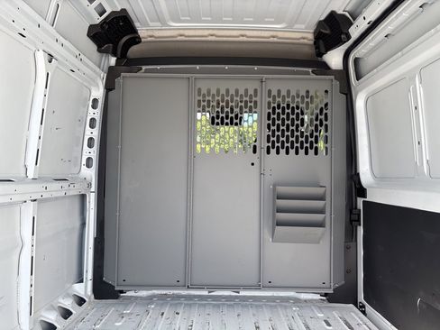 Used 2023 RAM ProMaster 2500 w/ Driver Convenience Group image 12
