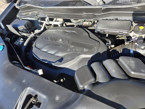 Used 2020 Honda Pilot Touring image 18