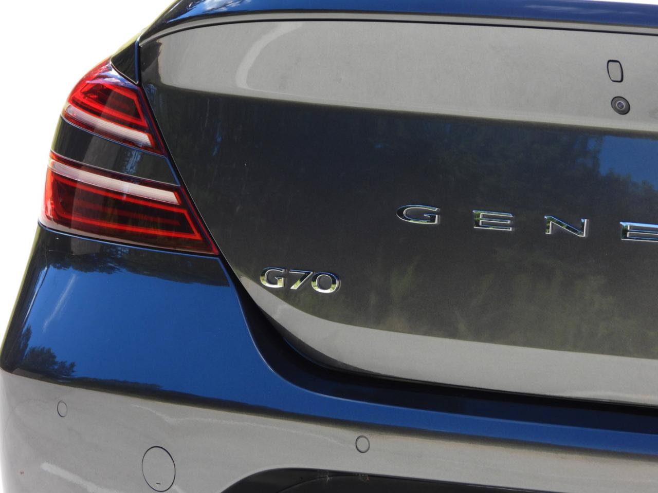 Used 2023 Genesis G70 2.0T w/ Sport Prestige Package RWD image 15