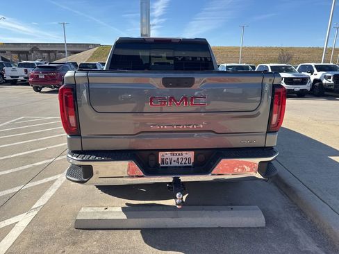 Used 2020 GMC Sierra 1500 SLT image 4