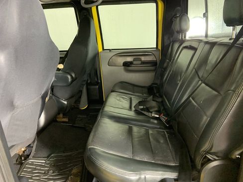 Used 2005 Ford F250 Lariat image 16