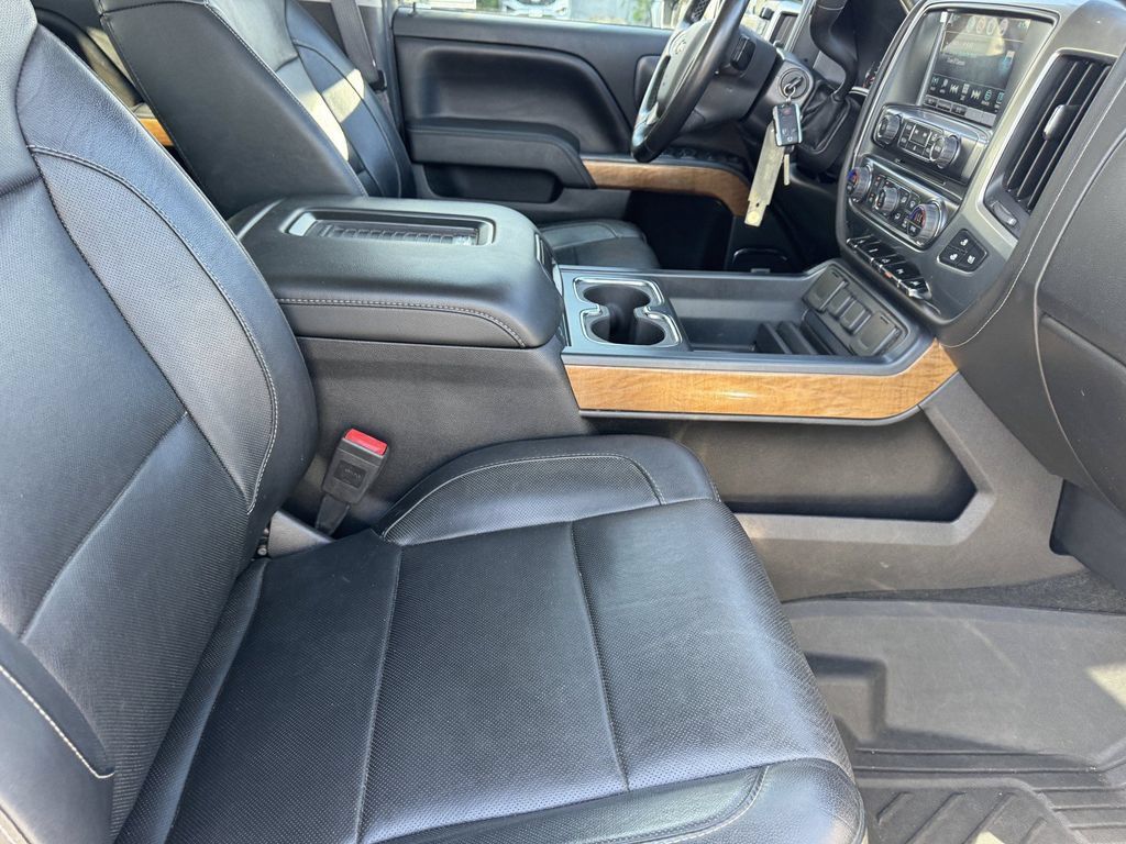 Used 2017 Chevrolet Silverado 1500 LTZ w/ Sport Package RWD image 10