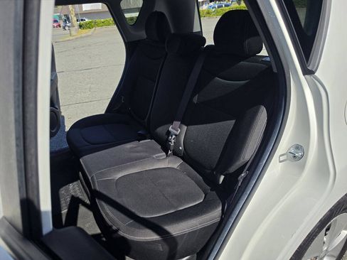 Used 2016 Kia Soul w/ Option Group 020 FWD image 31