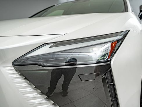 Certified 2024 Lexus RZ 450e Premium w/ Technology Package AWD/4WD image 13