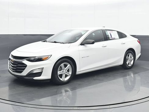 Used 2020 Chevrolet Malibu LS w/ LPO, Convenience Package 1 FWD image 2