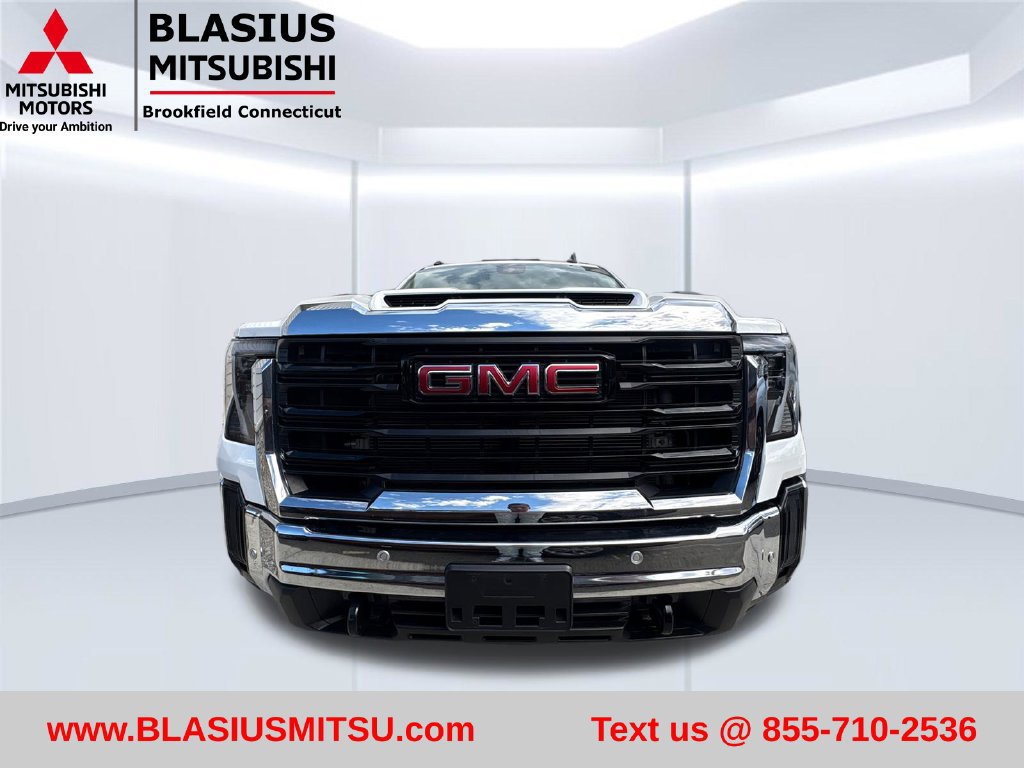 Used 2025 GMC Sierra 2500 Pro w/ 1SA Pro Safety Plus Package AWD/4WD image 4