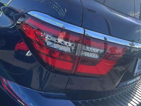 Used 2023 Nissan Armada SL image 31