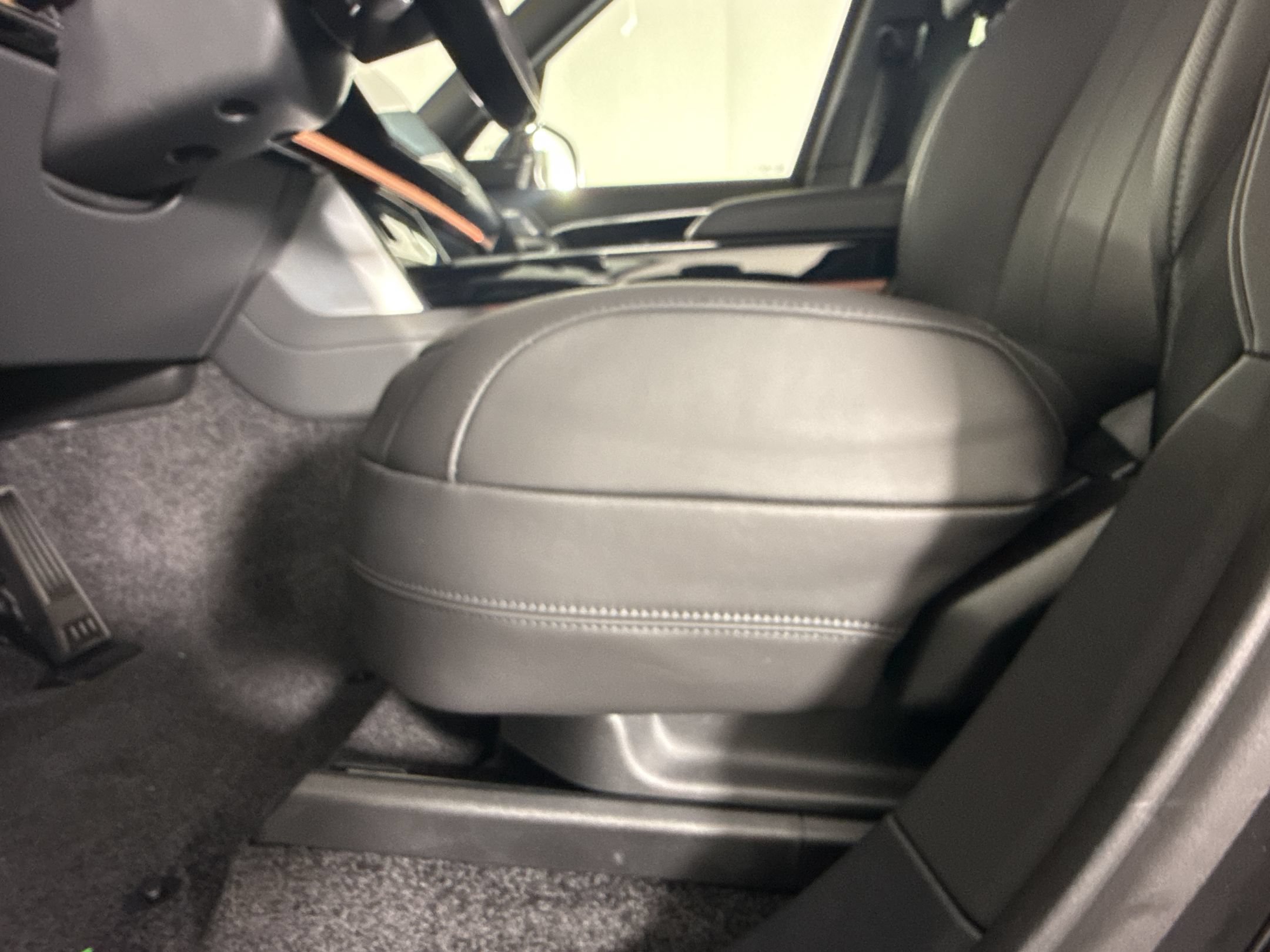 New 2026 Land Rover Range Rover SE AWD/4WD image 14