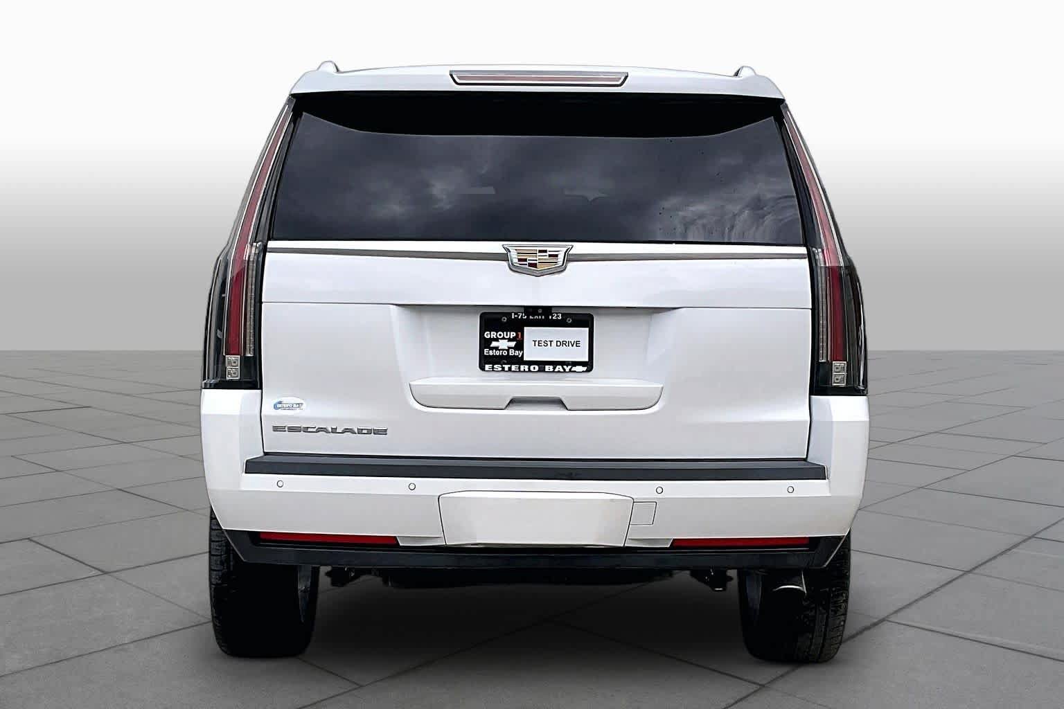 Used 2019 Cadillac Escalade Platinum RWD image 5