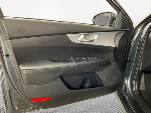 Certified 2024 Kia Forte LXS w/ LXS Technology Package FWD image 19