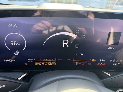 Certified 2025 Buick Envision Sport Touring image 18