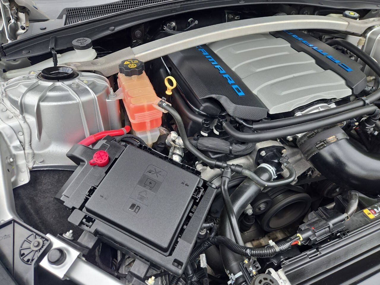 Used 2017 Chevrolet Camaro SS RWD image 16