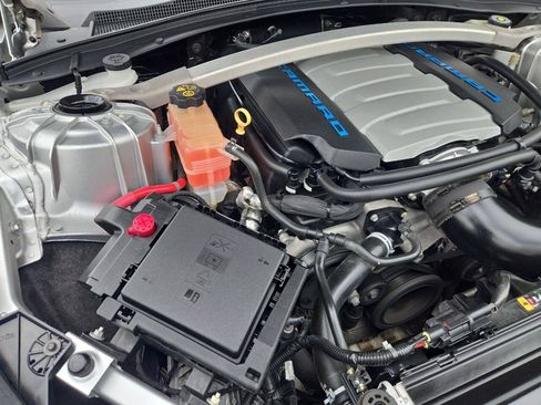 Used 2017 Chevrolet Camaro SS RWD image 16