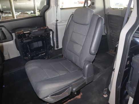 Used 2009 Dodge Grand Caravan SE w/ Climate Group image 32