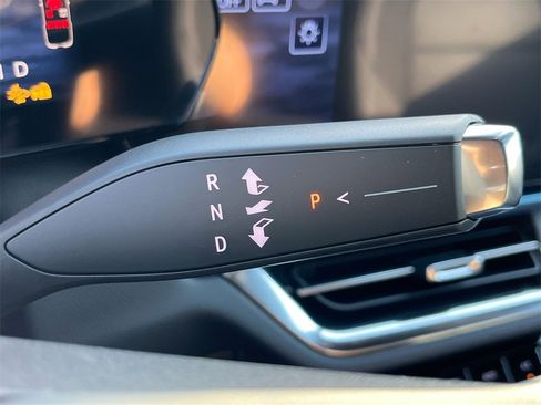 New 2026 Chevrolet Equinox EV LT image 16