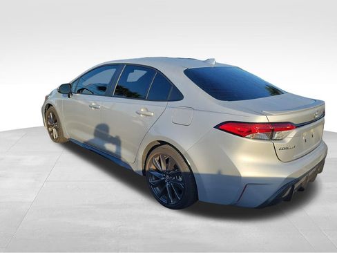 Used 2025 Toyota Corolla SE FWD image 15