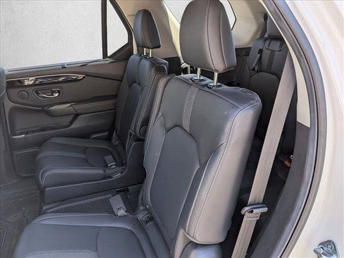 Used 2024 Honda Pilot EX-L image 16