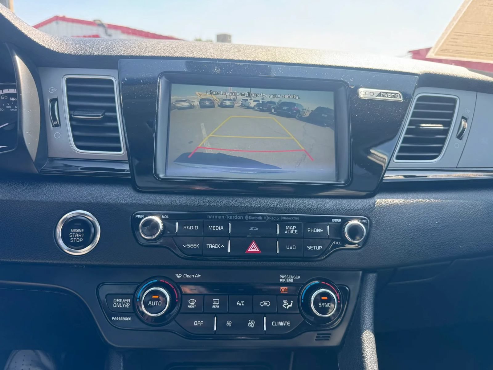 Used 2017 Kia Niro Touring w/ Advanced Technology Package FWD image 32
