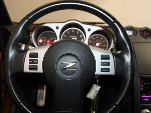 Used 2006 Nissan 350Z Touring w/ (N93) Cargo Convenience Pkg RWD image 34