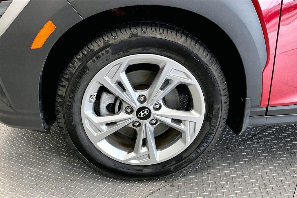 Used 2023 Hyundai Kona SEL w/ Cargo Package AWD/4WD image 8