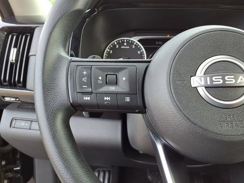 Certified 2022 Nissan Pathfinder S FWD image 7