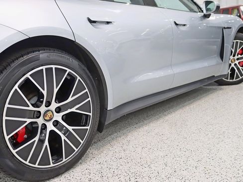 Used 2021 Porsche Taycan 4S image 12