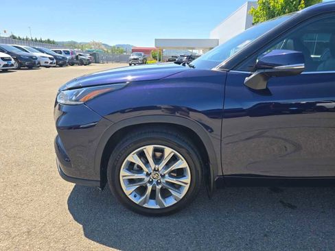 Used 2020 Toyota Highlander Limited AWD/4WD image 19
