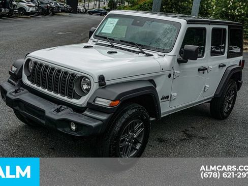 Used 2025 Jeep Wrangler Unlimited Sport AWD/4WD image 15