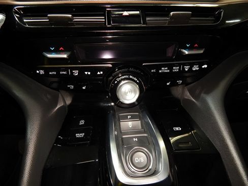 Used 2022 Acura MDX SH-AWD image 24