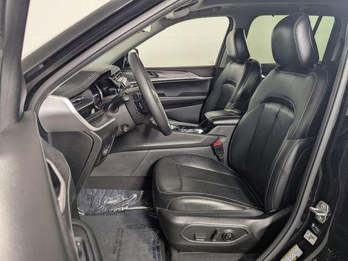 Used 2022 Jeep Grand Cherokee Limited 4xe w/ Luxury Tech Group II image 14