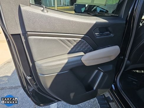 Used 2025 GMC Canyon Denali AWD/4WD image 28