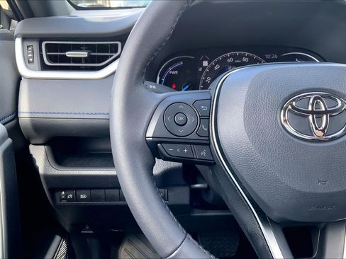 Used 2025 Toyota RAV4 XSE AWD/4WD image 24