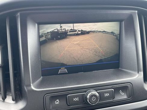 Used 2022 Chevrolet Colorado W/T w/ WT Convenience Package RWD image 16