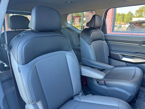 Used 2024 Kia EV9 Light Long Range image 38