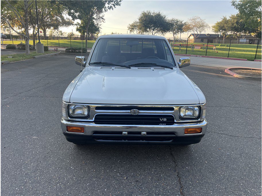 Used 1992 Toyota Pickup SR5 RWD image 2