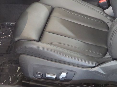 Used 2021 BMW 430i Coupe w/ Convenience Package RWD image 24
