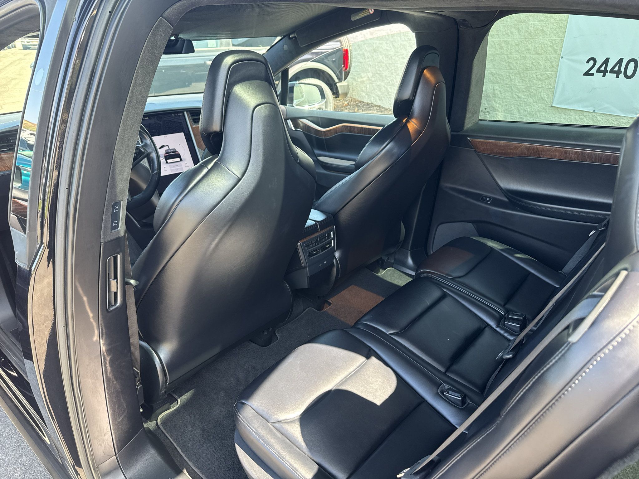 Used 2018 Tesla Model X 100D AWD/4WD image 17