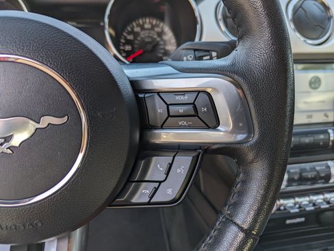 Used 2017 Ford Mustang GT Premium image 17