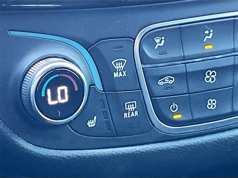 Used 2023 Chevrolet Equinox RS w/ RS Leather Package image 20