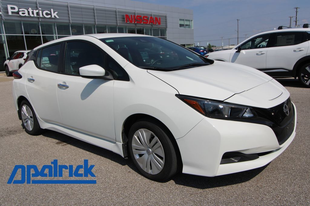 Used 2025 Nissan Leaf S FWD image 1