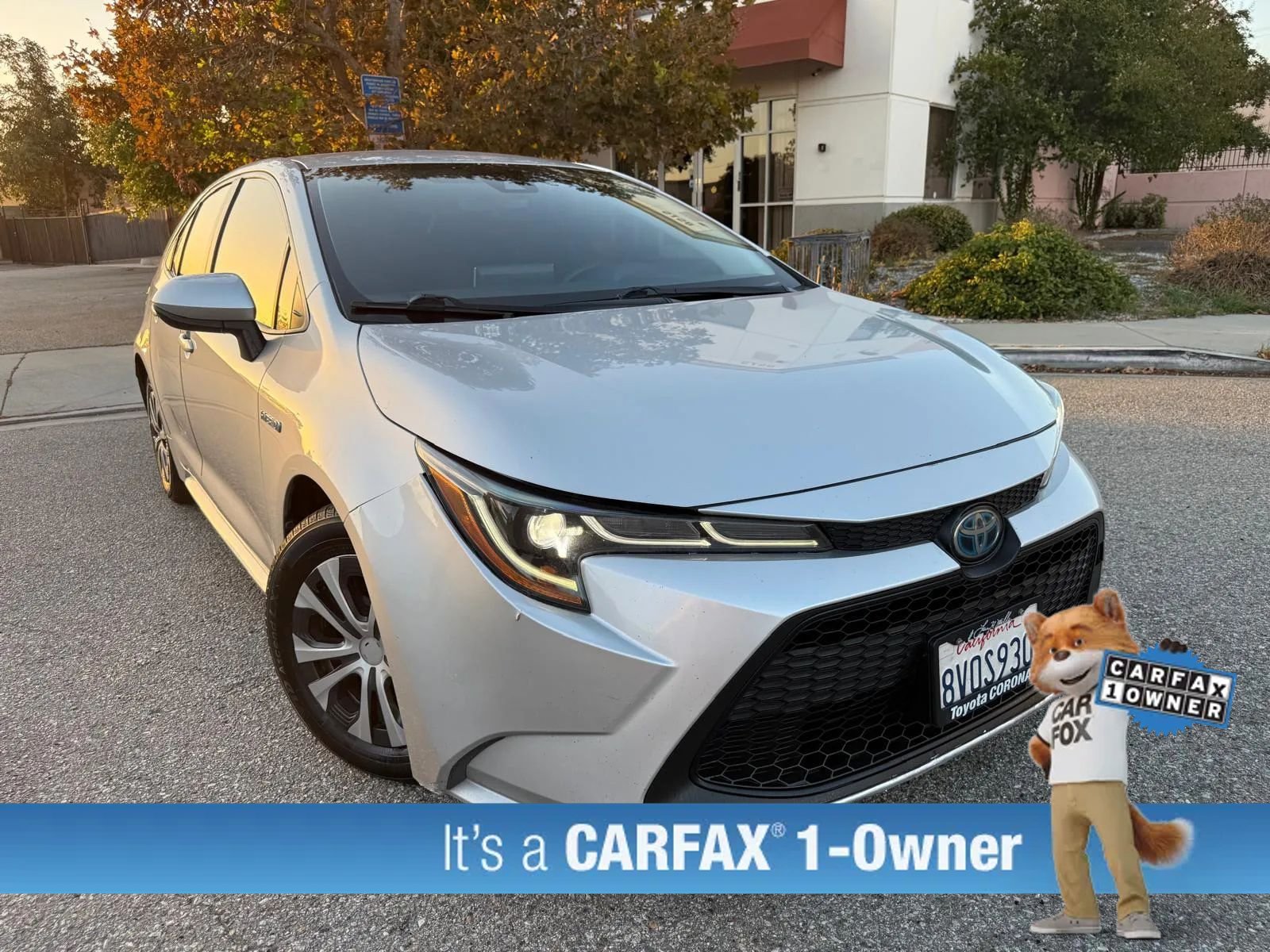Used 2021 Toyota Corolla LE w/ Carpet Mat Package (TMS) FWD image 2