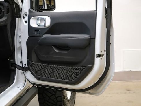 Used 2024 Jeep Wrangler Unlimited Rubicon 392 AWD/4WD image 96